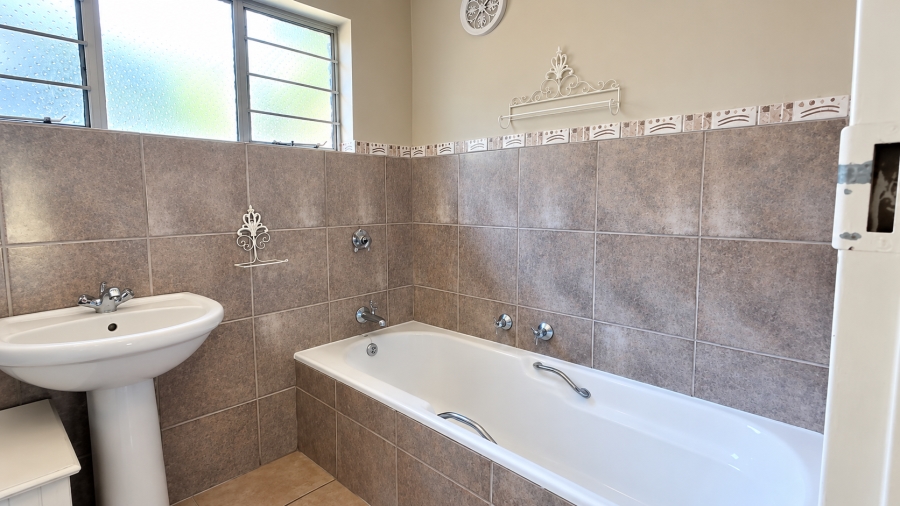 4 Bedroom Property for Sale in Wierda Park Gauteng