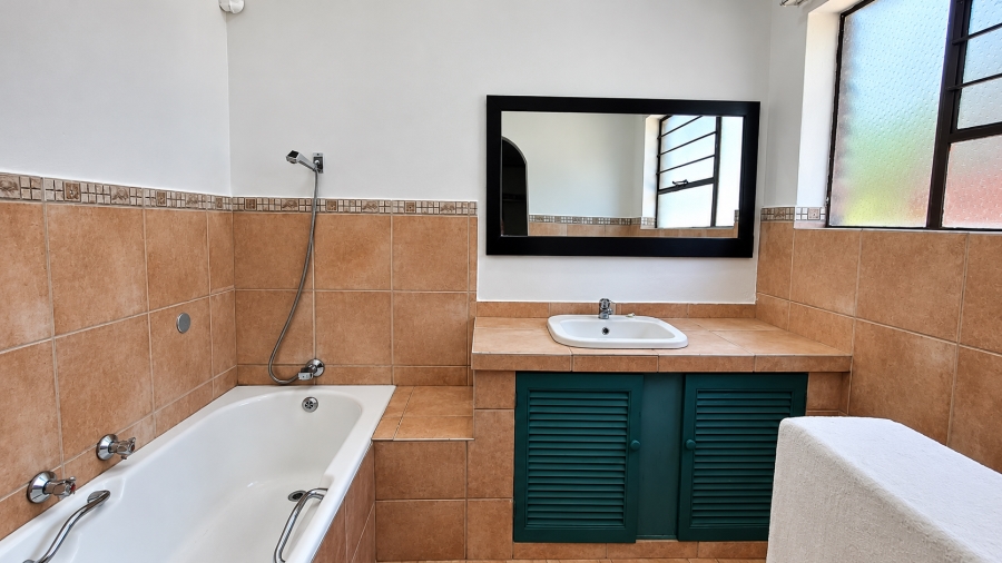 4 Bedroom Property for Sale in Wierda Park Gauteng