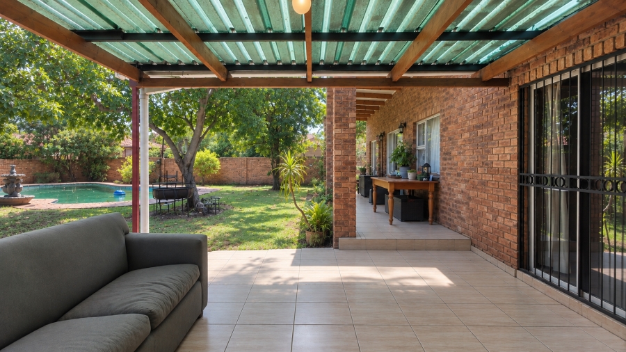 4 Bedroom Property for Sale in Wierda Park Gauteng