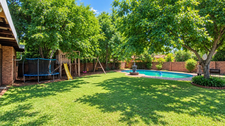 4 Bedroom Property for Sale in Wierda Park Gauteng