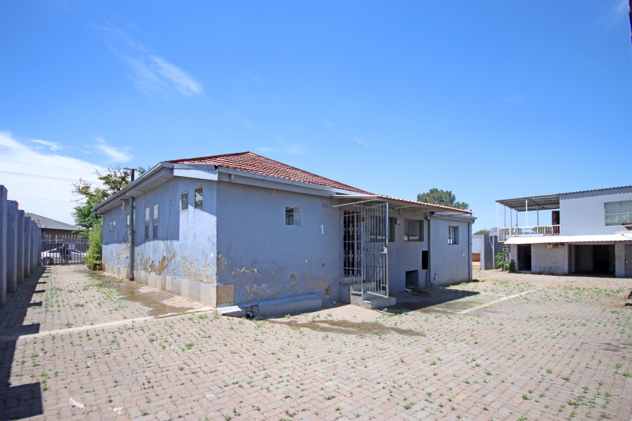10 Bedroom Property for Sale in Primrose Gauteng
