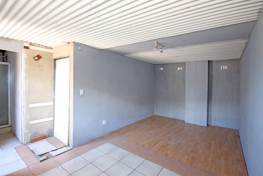 10 Bedroom Property for Sale in Primrose Gauteng