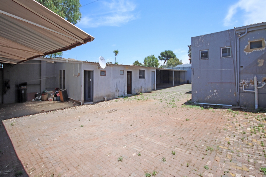 10 Bedroom Property for Sale in Primrose Gauteng