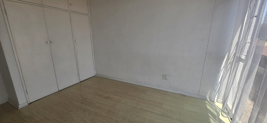 2 Bedroom Property for Sale in New Redruth Gauteng