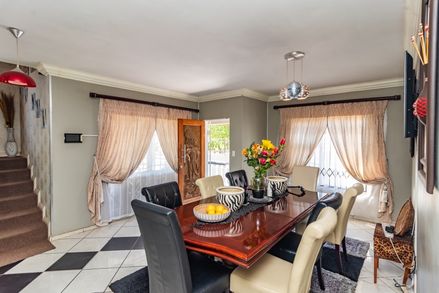 7 Bedroom Property for Sale in Cosmo City Gauteng