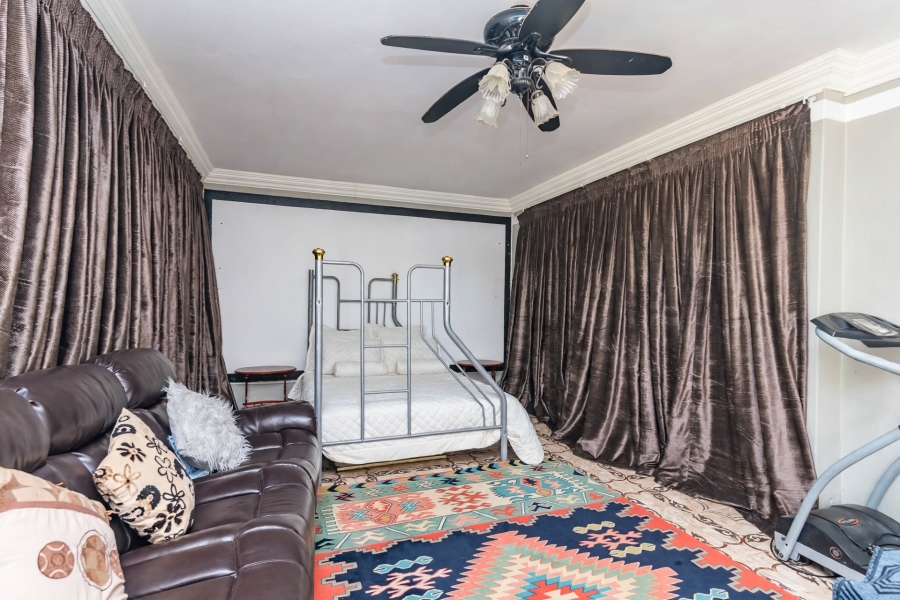 7 Bedroom Property for Sale in Cosmo City Gauteng