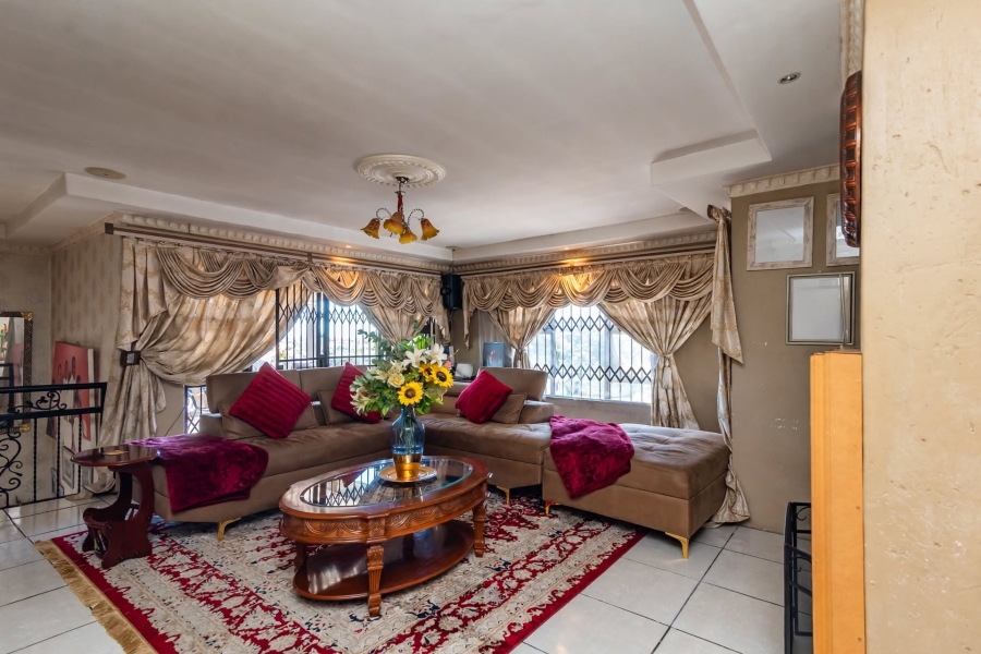 7 Bedroom Property for Sale in Cosmo City Gauteng