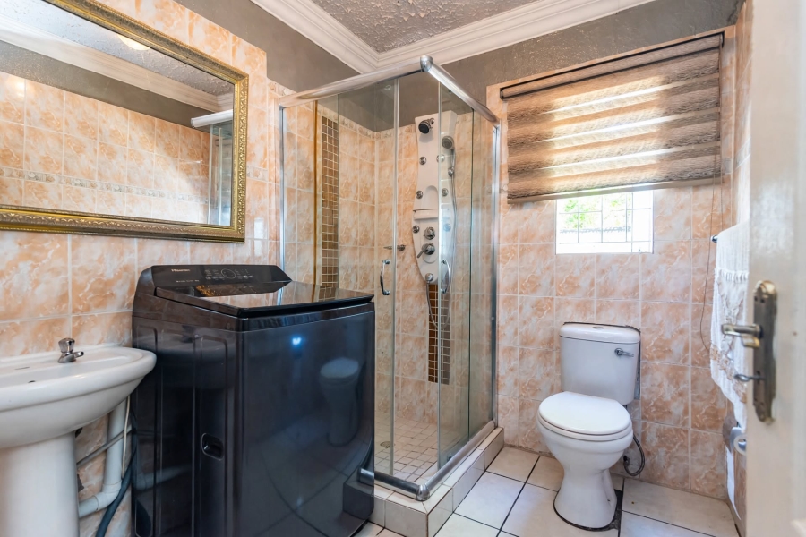 7 Bedroom Property for Sale in Cosmo City Gauteng