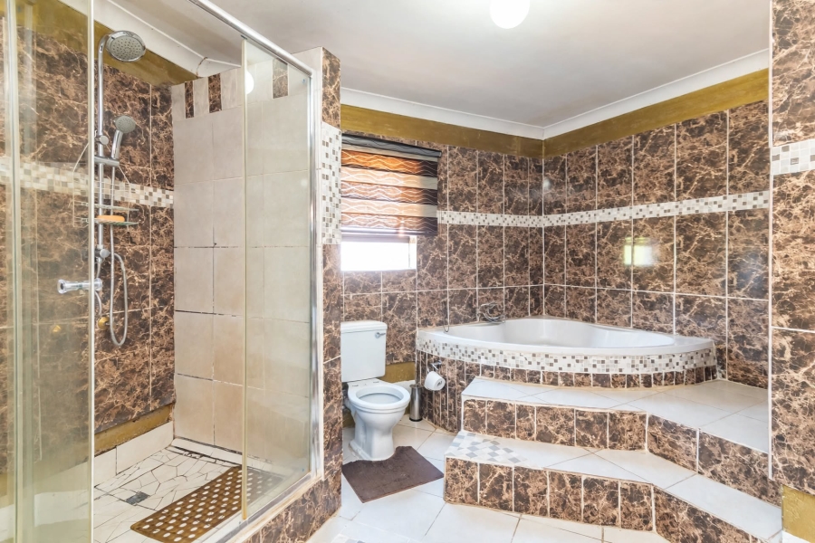 7 Bedroom Property for Sale in Cosmo City Gauteng