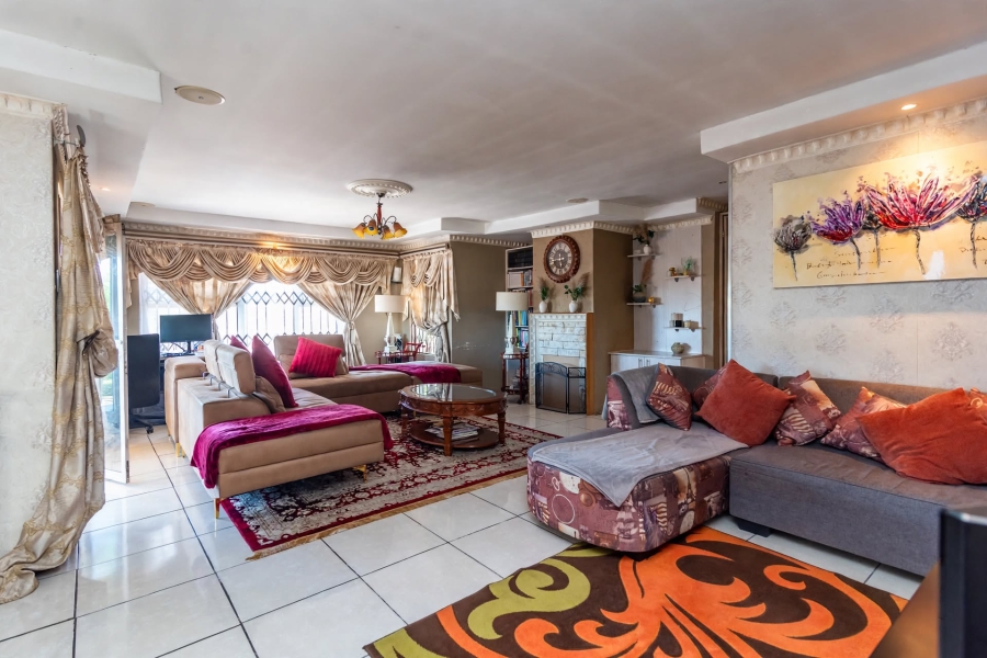7 Bedroom Property for Sale in Cosmo City Gauteng