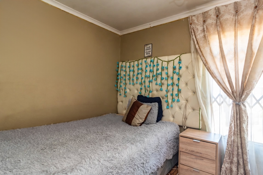 7 Bedroom Property for Sale in Cosmo City Gauteng