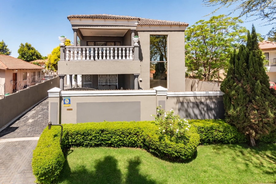 7 Bedroom Property for Sale in Cosmo City Gauteng