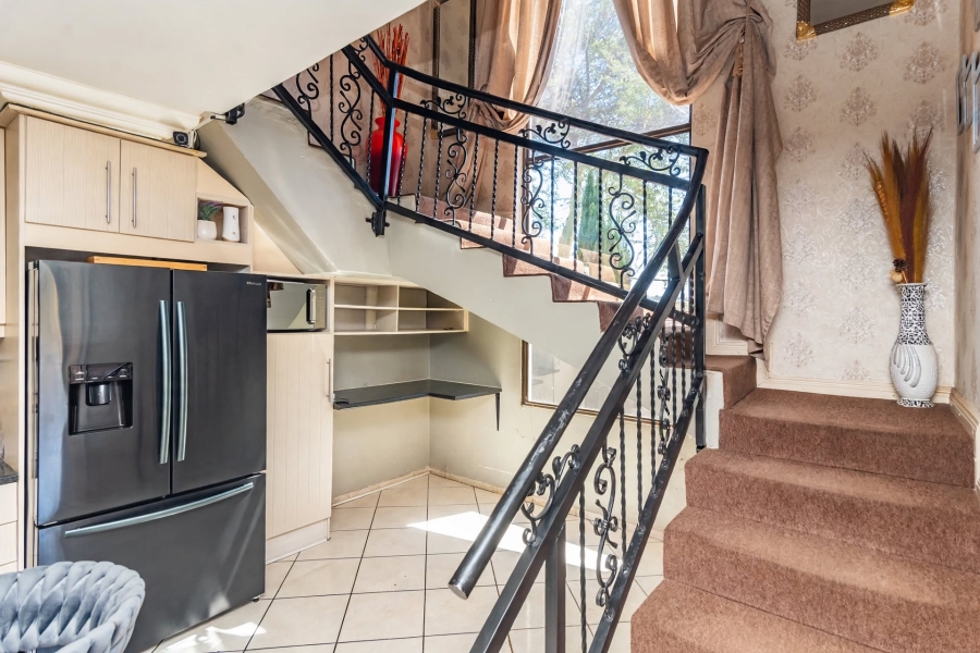 7 Bedroom Property for Sale in Cosmo City Gauteng