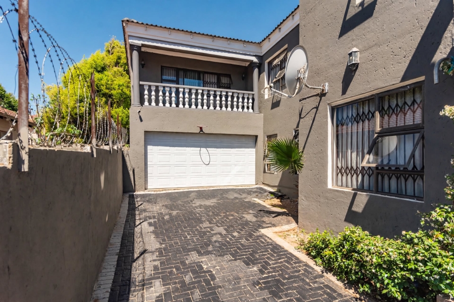 7 Bedroom Property for Sale in Cosmo City Gauteng