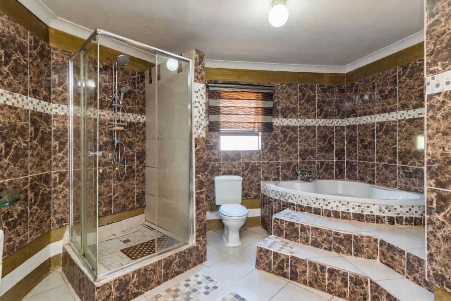 7 Bedroom Property for Sale in Cosmo City Gauteng
