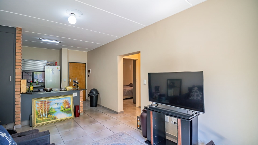 2 Bedroom Property for Sale in Vorna Valley Gauteng