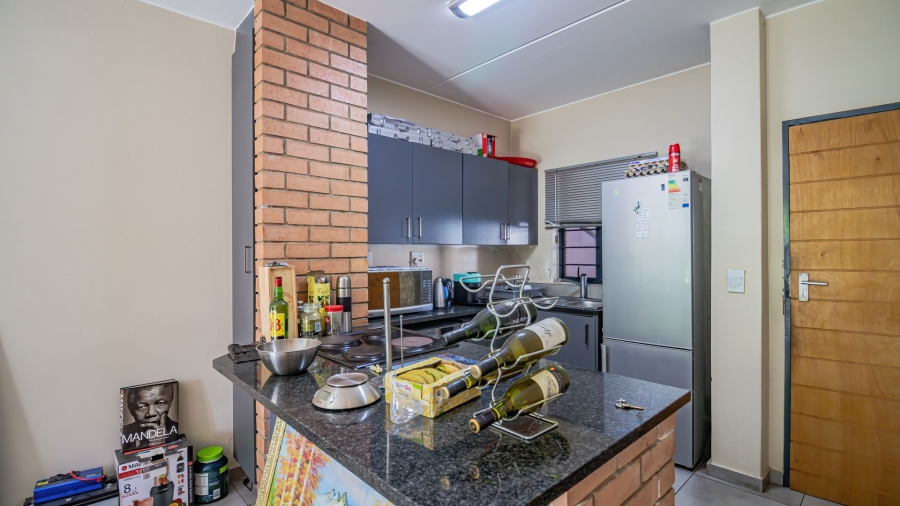 2 Bedroom Property for Sale in Vorna Valley Gauteng