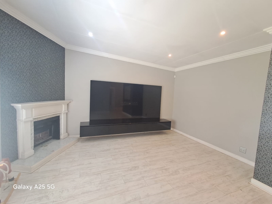 4 Bedroom Property for Sale in Brackendowns Gauteng