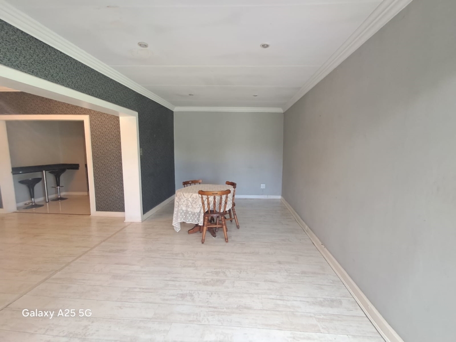 4 Bedroom Property for Sale in Brackendowns Gauteng