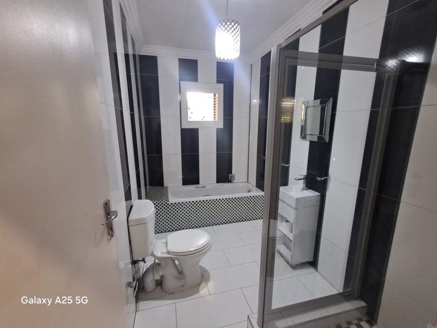 4 Bedroom Property for Sale in Brackendowns Gauteng