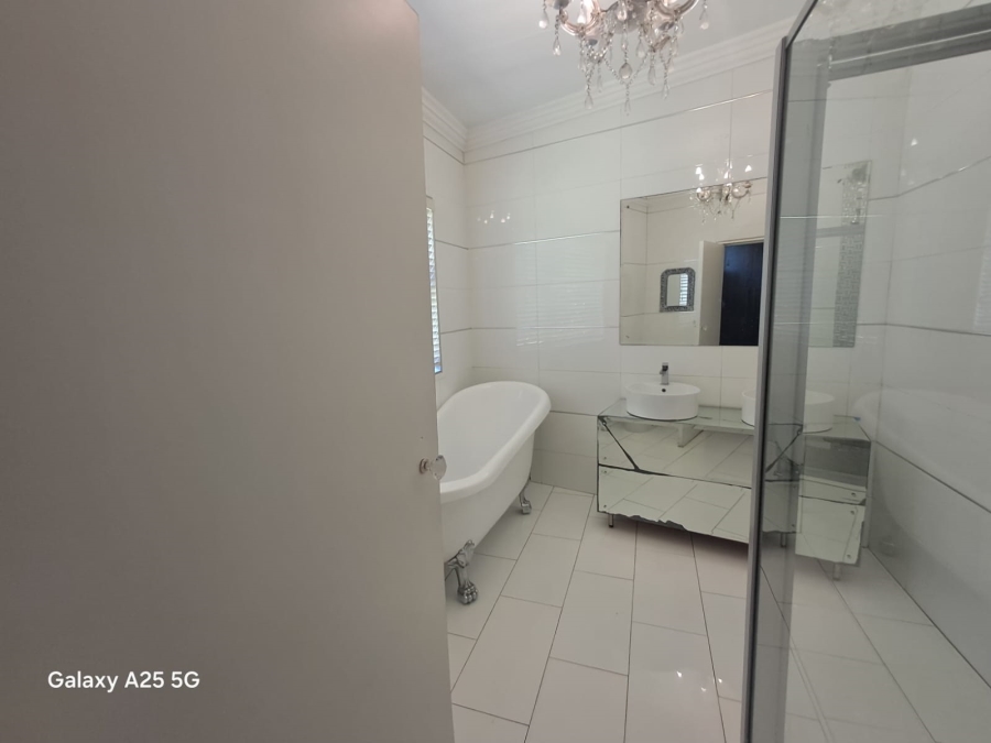 4 Bedroom Property for Sale in Brackendowns Gauteng