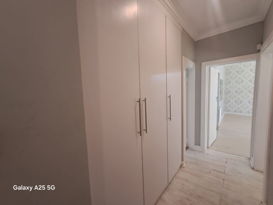 4 Bedroom Property for Sale in Brackendowns Gauteng