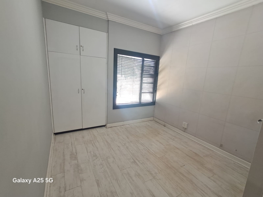 4 Bedroom Property for Sale in Brackendowns Gauteng