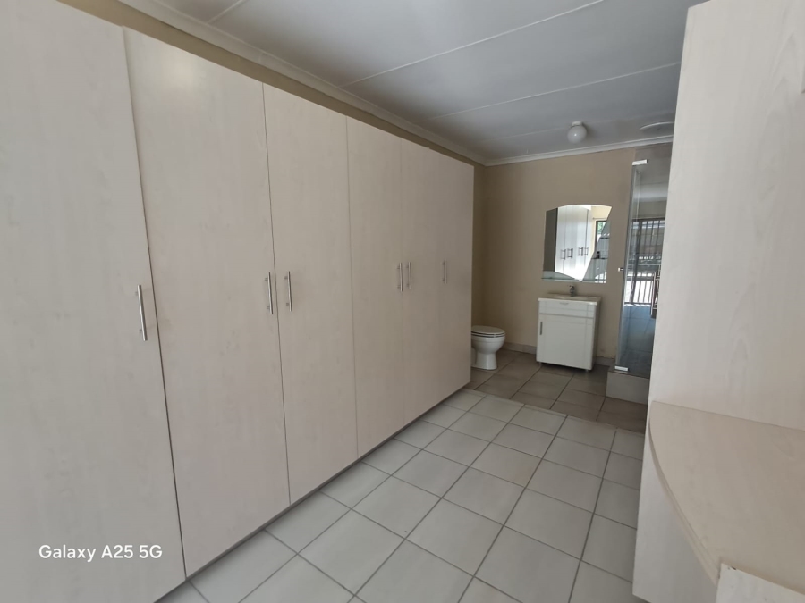 4 Bedroom Property for Sale in Brackendowns Gauteng