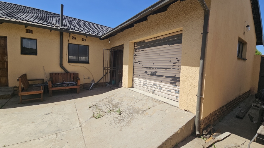 3 Bedroom Property for Sale in Daveyton Gauteng