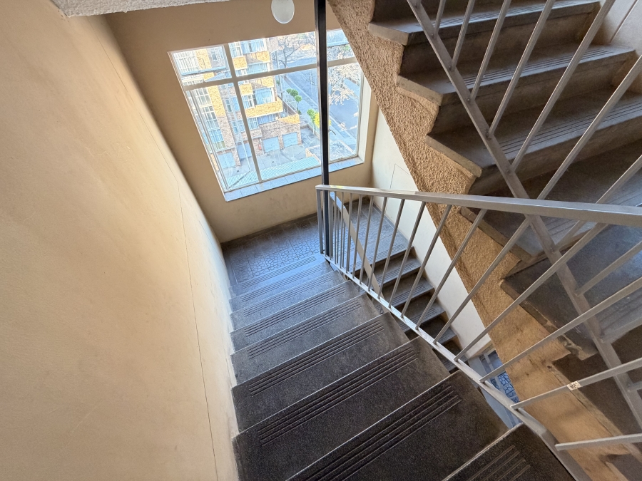 1 Bedroom Property for Sale in Sunnyside Gauteng