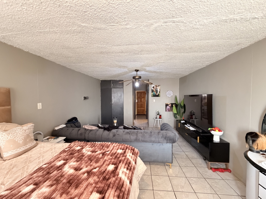 1 Bedroom Property for Sale in Sunnyside Gauteng