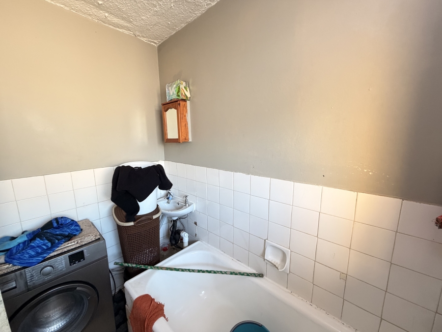 1 Bedroom Property for Sale in Sunnyside Gauteng