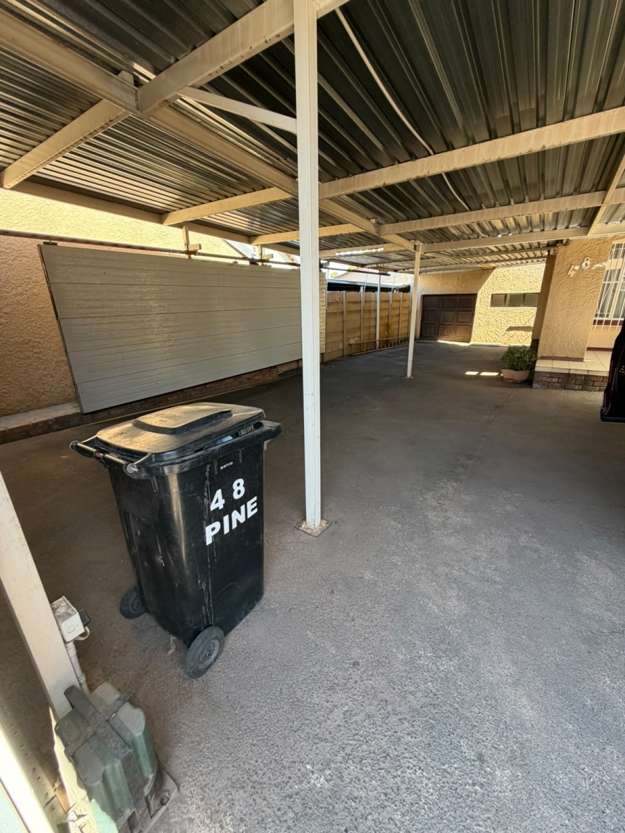 To Let 3 Bedroom Property for Rent in Marlands Gauteng