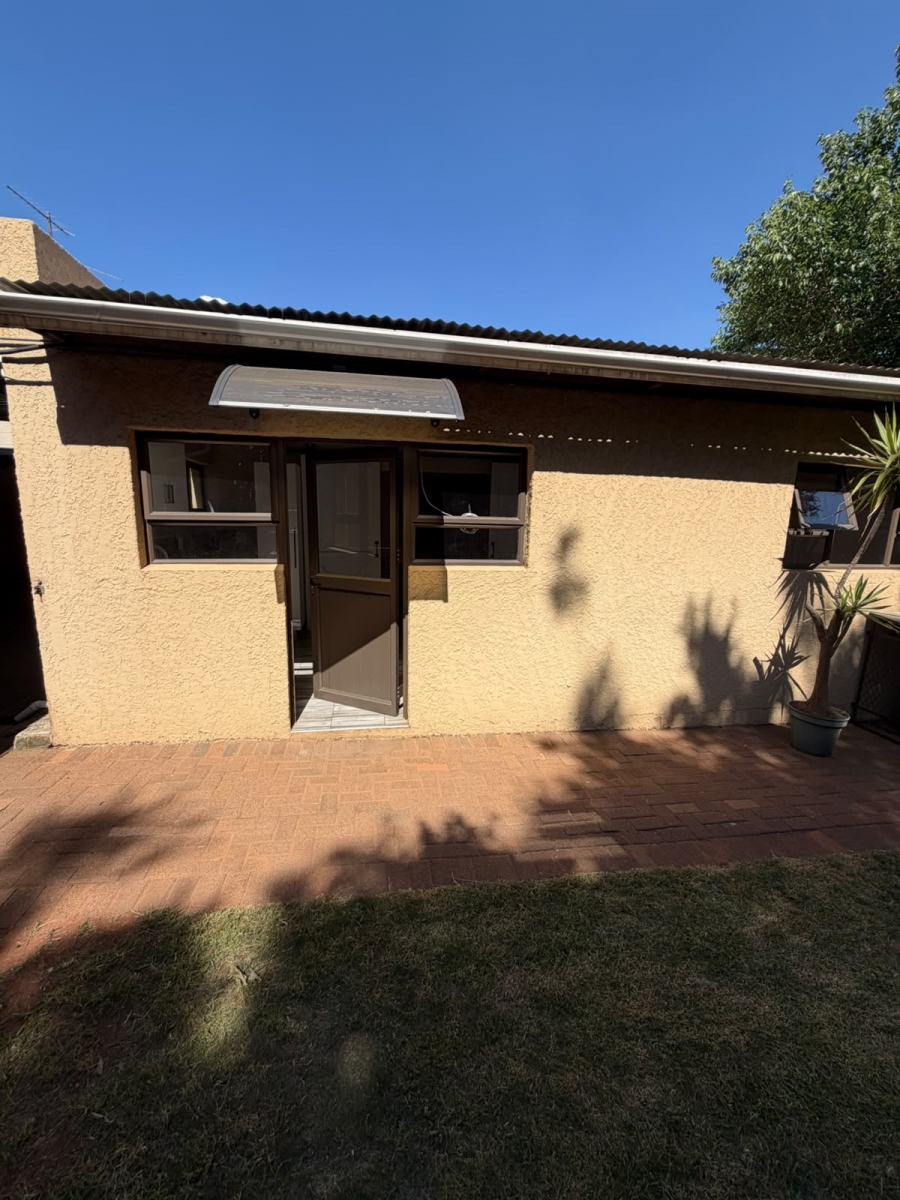 To Let 3 Bedroom Property for Rent in Marlands Gauteng