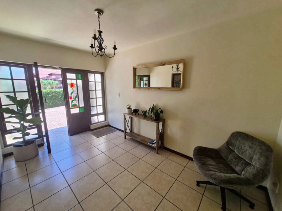 To Let 4 Bedroom Property for Rent in Bedfordview Gauteng