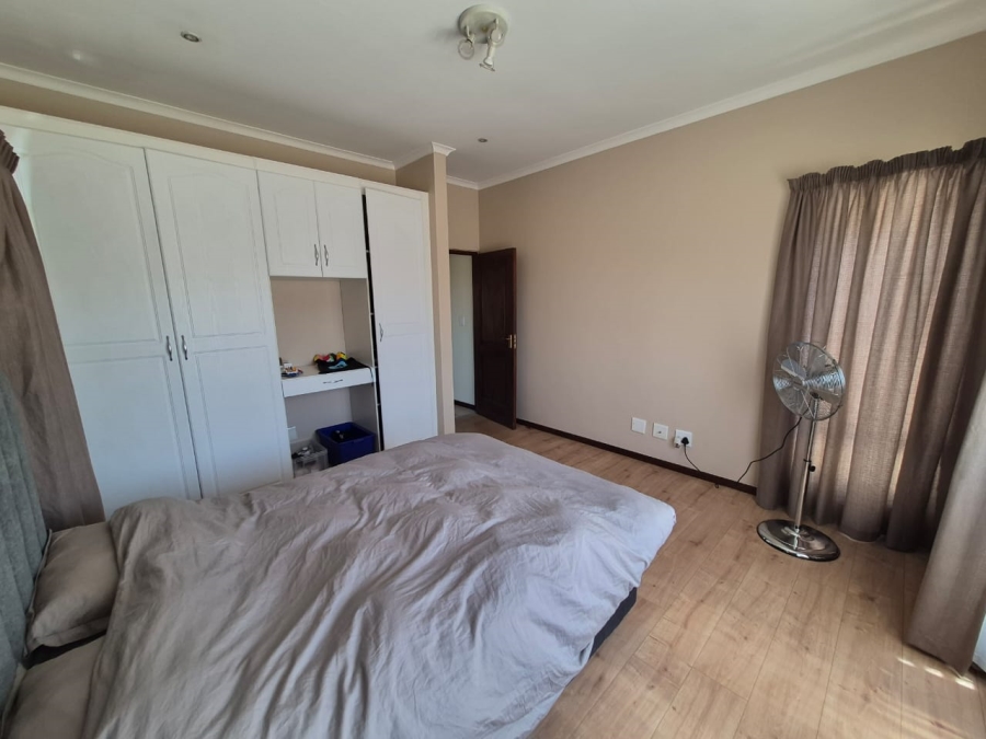 To Let 4 Bedroom Property for Rent in Bedfordview Gauteng