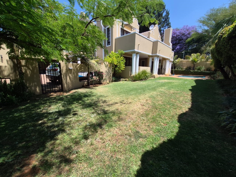 To Let 4 Bedroom Property for Rent in Bedfordview Gauteng
