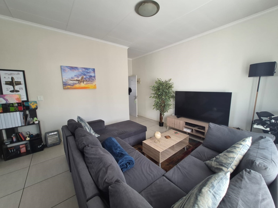 To Let 1 Bedroom Property for Rent in Greenstone Hill Gauteng