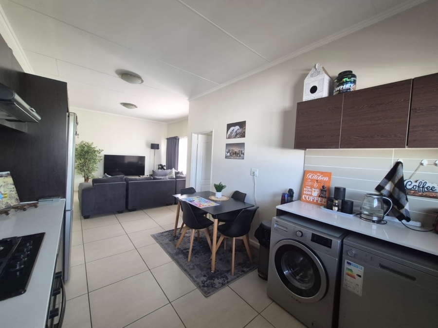 To Let 1 Bedroom Property for Rent in Greenstone Hill Gauteng