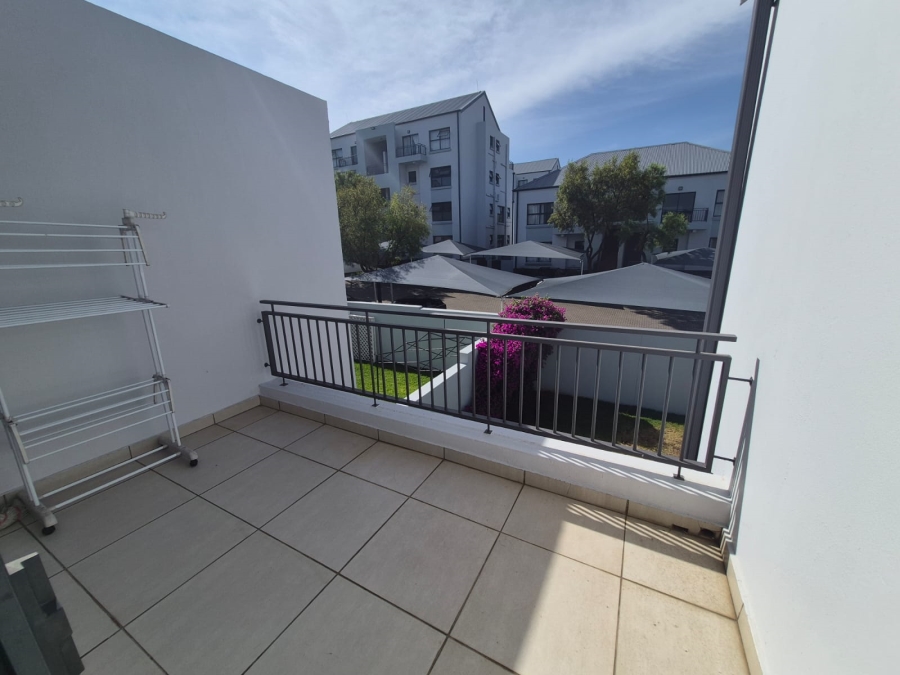 To Let 1 Bedroom Property for Rent in Greenstone Hill Gauteng