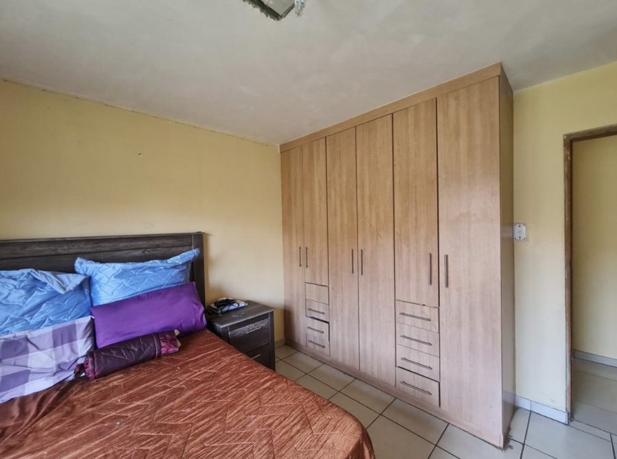 7 Bedroom Property for Sale in Klippoortje Gauteng