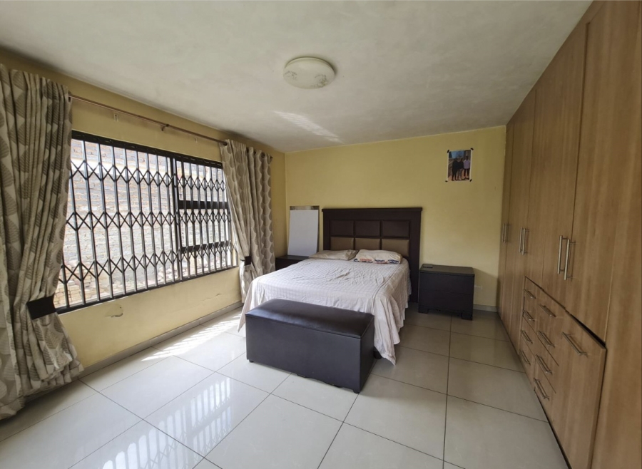 7 Bedroom Property for Sale in Klippoortje Gauteng