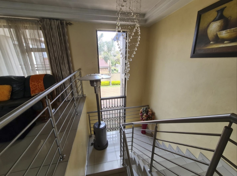 7 Bedroom Property for Sale in Klippoortje Gauteng