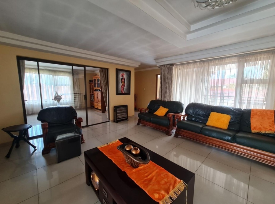 7 Bedroom Property for Sale in Klippoortje Gauteng