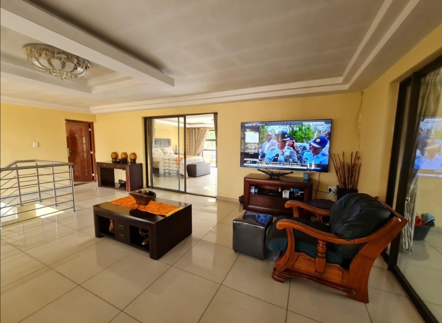 7 Bedroom Property for Sale in Klippoortje Gauteng