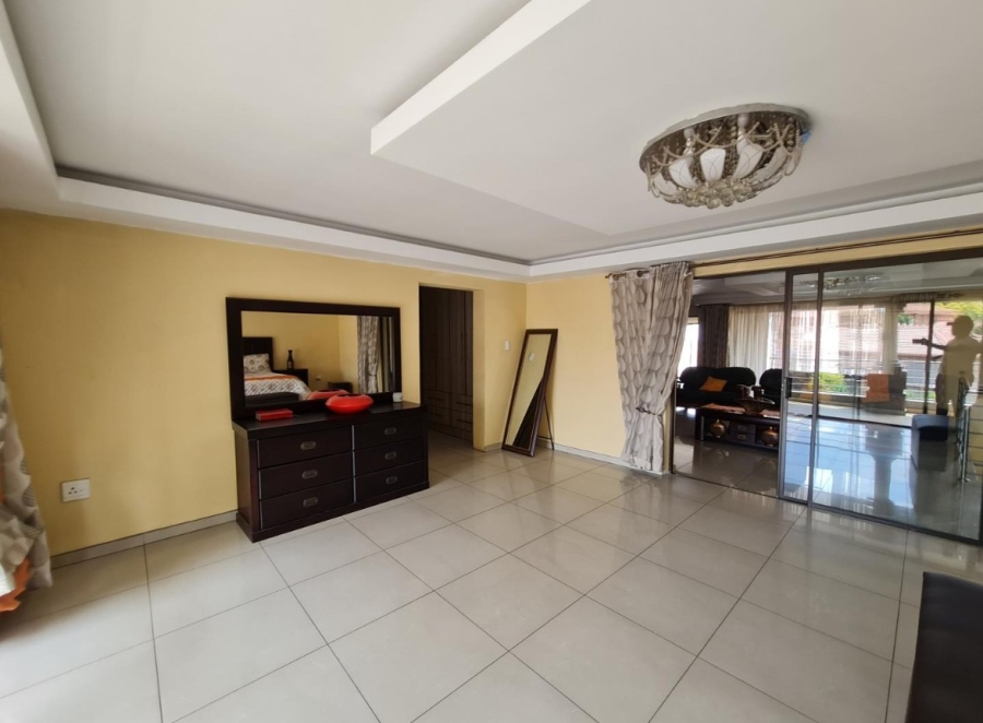 7 Bedroom Property for Sale in Klippoortje Gauteng