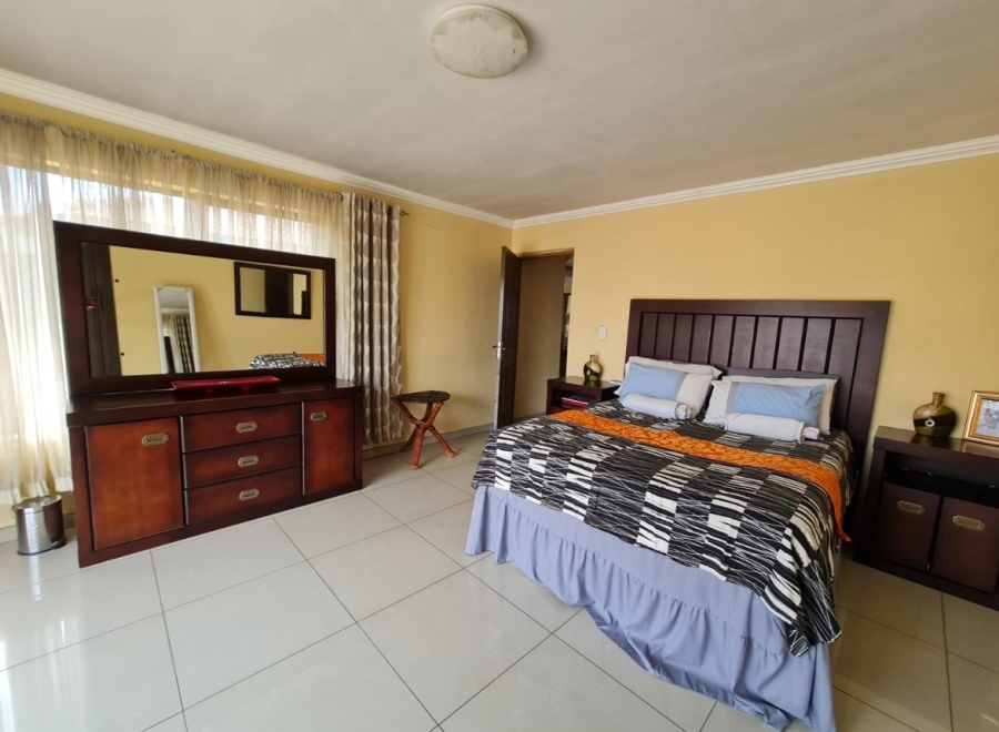 7 Bedroom Property for Sale in Klippoortje Gauteng