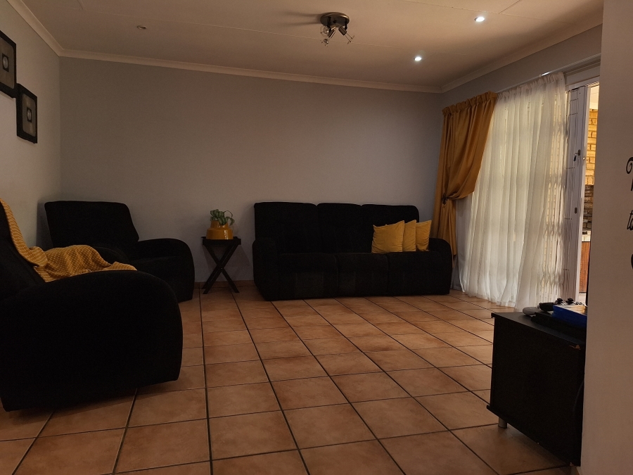 3 Bedroom Property for Sale in Amorosa Gauteng