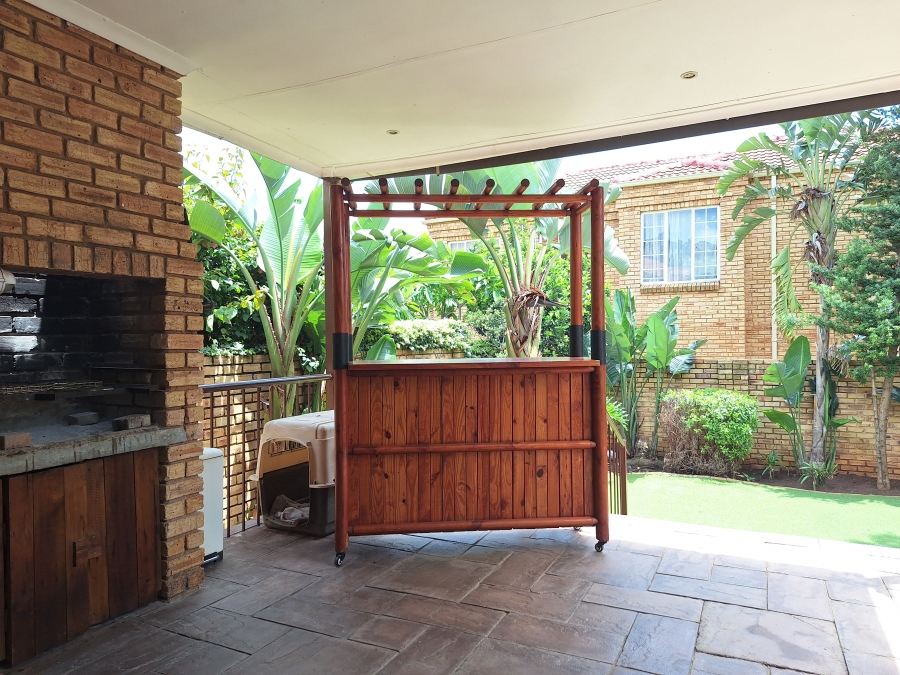 3 Bedroom Property for Sale in Amorosa Gauteng