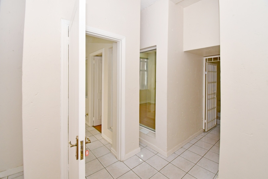 To Let 4 Bedroom Property for Rent in Wierda Valley Gauteng